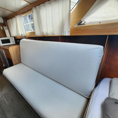 Floating In The Sea Sant Adria de Besos Exterior foto