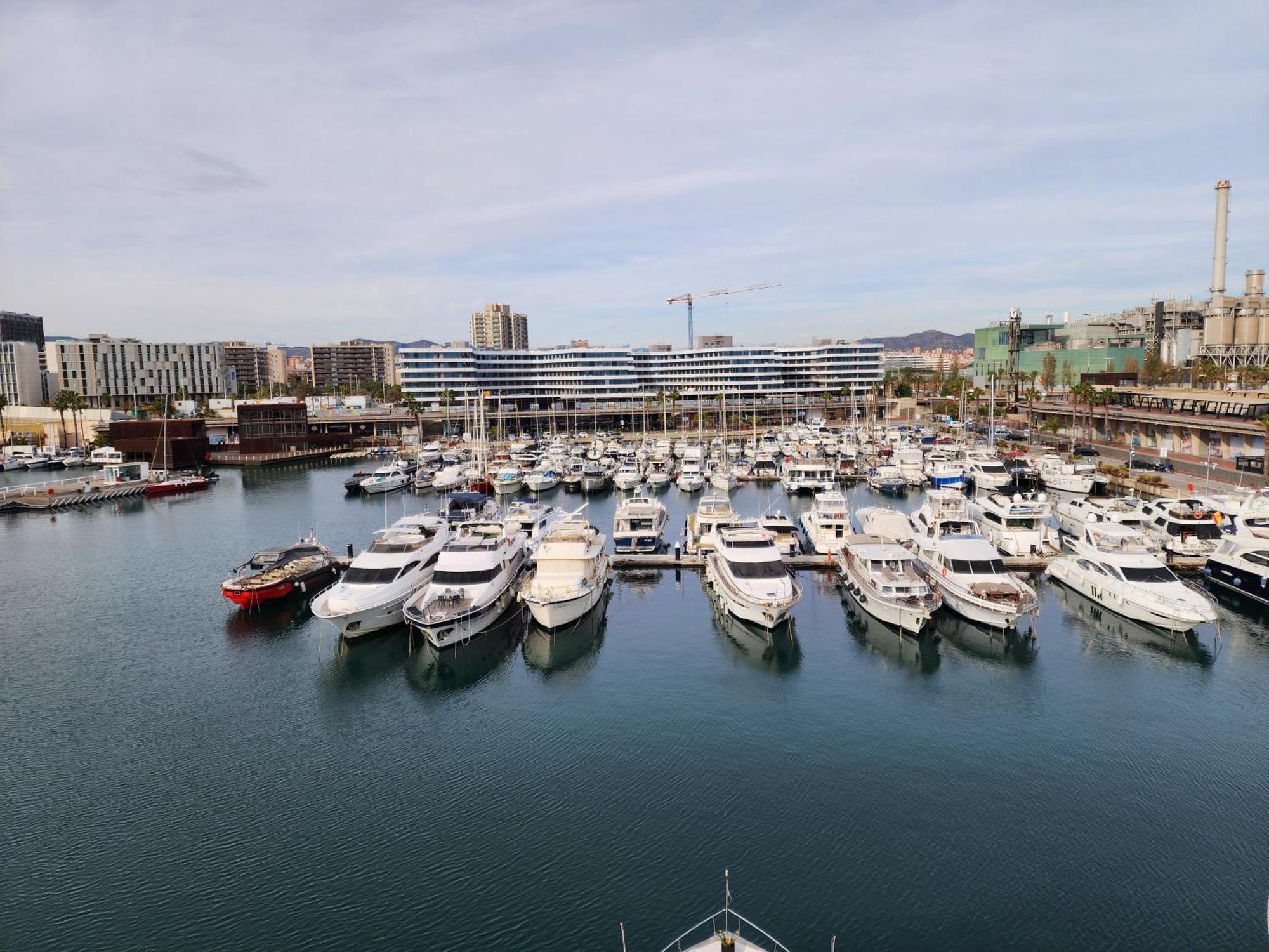 Floating In The Sea Sant Adria de Besos Exterior foto