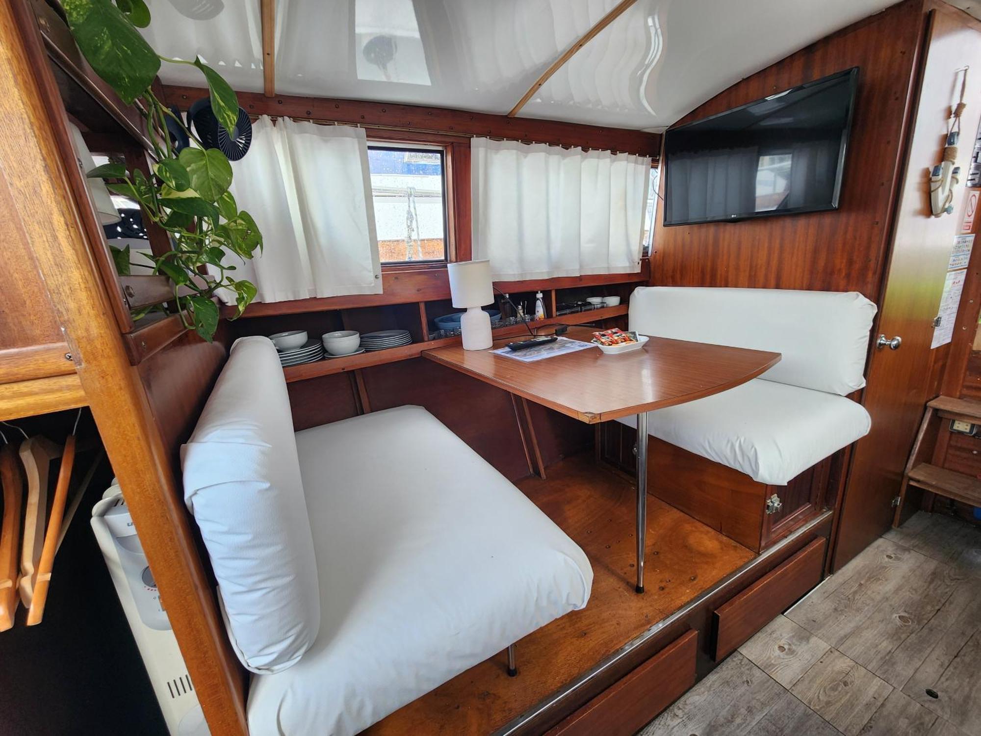 Floating In The Sea Sant Adria de Besos Exterior foto